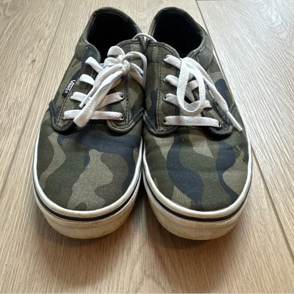 Vans Youth Green Camouflage Sneakers Size 5.5